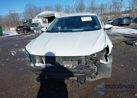 2017 Volkswagen Passat 1.8T R-Line z USA, uszkodzony, nr VIN 1VWDT7A34HC047100